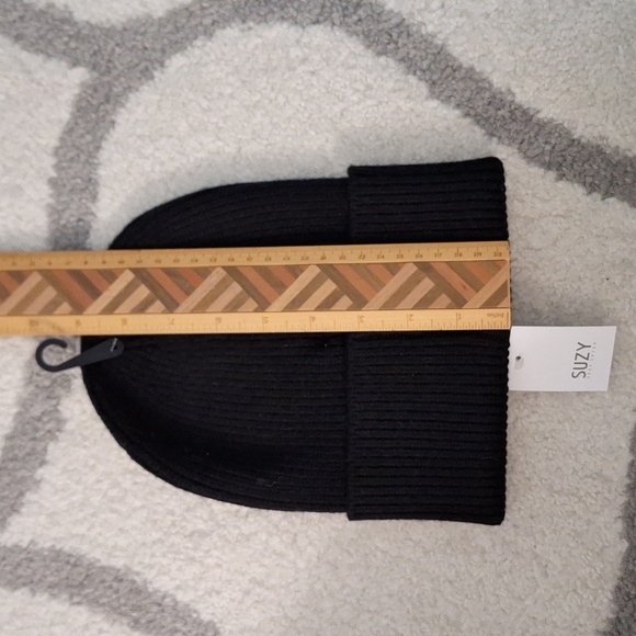 NEW Black Ribbed Winter Hat - Picture 4 of 4